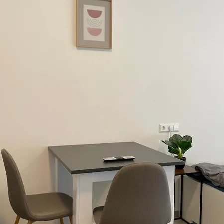 Frisch Saniert, Moderne Fuer 1 Bis 37 Personen, Warme Weihnachten * Böbingen an der Rems