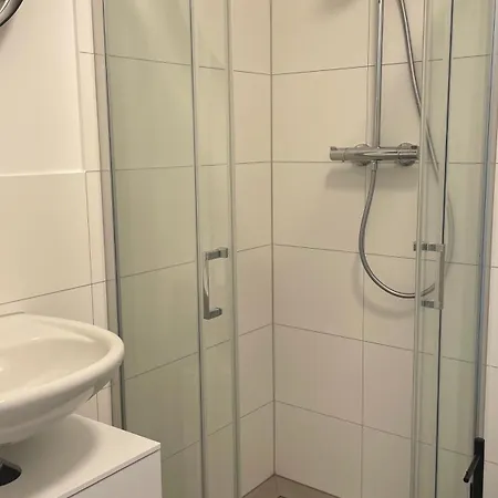 Frisch Saniert, Moderne Fuer 1 Bis 37 Personen, Warme Weihnachten Apartment