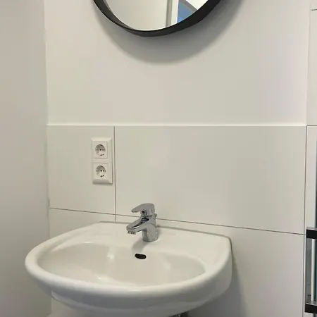 Apartment Frisch Saniert, Moderne Fuer 1 Bis 37 Personen, Warme Weihnachten *